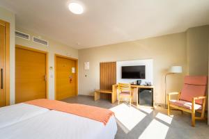 TV/Unterhaltungsangebot in der Unterkunft Vistamar Hotel Luxury Wellness By DLV -Adults Only-