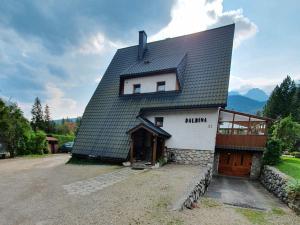 Το κτήριο όπου στεγάζεται  ο ξενώνας