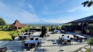 Pemandangan gunung umum atau pemandangan gunung yang diambil dari resort