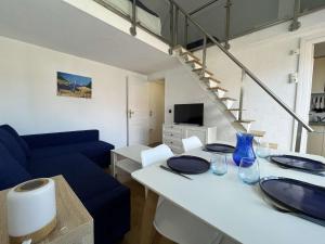 Μια τηλεόραση ή/και κέντρο ψυχαγωγίας στο Appartement studio mezzanine - Gruissan GN140-039