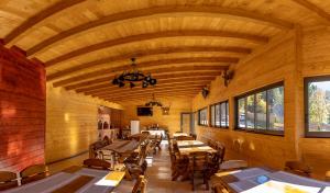 Χώρος καθιστικού στο Casa Izvorul Negru Moisei