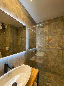 Koupelna v ubytování Tirana Central Rooms Blloku
