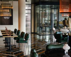 Posezení v ubytování Ambassadori Tbilisi Hotel
