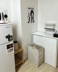 Η κουζίνα ή μικρή κουζίνα στο Tage House