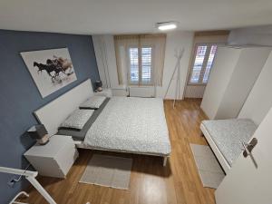 Ένα ή περισσότερα κρεβάτια σε δωμάτιο στο Sleep here
