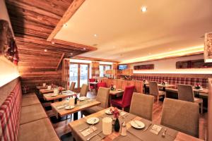 A seating area at Hotel Garni Bellevue