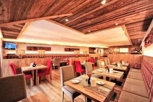 A seating area at Hotel Garni Bellevue