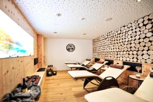 A seating area at Hotel Garni Bellevue