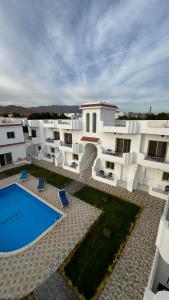 Bazén v ubytování Desert Hotel Dahab nebo v jeho okolí
