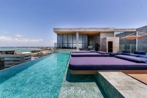Bazén v ubytování NWTs - Estúdios com Vista Lateral Mar em Maceió II nebo v jeho okolí