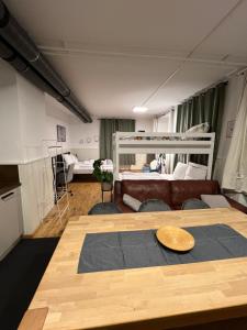 Kuchyň nebo kuchyňský kout v ubytování KemptenCityHostPlus-Unterkunft Charme im Denkmal