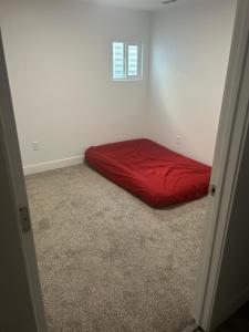 Galeriebild der Unterkunft New Room with Airbed Mattress Queen in Down Floor in Eagle Mountain