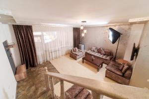 Istumisnurk majutusasutuses Visota 1880 Hotel Tsaghkadzor