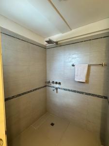 Un baño de Terrazas RV Adults Only No se cobran los impuestos 11 fotos más