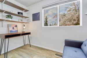 巴薩爾的住宿－Cozy Bothell Rambler with Office Game room bar and XL Fenced Yard，相簿中的一張相片