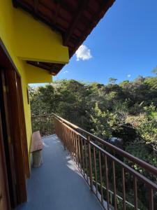Reserva do Bosque Hospedaria e Natureza的阳台或露台