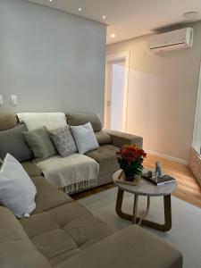 Ruang duduk di Alto padrão a 5min da Vila Germânica 3 quartos com berço