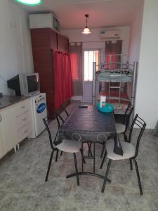 Una cocina o kitchenette en Departamentos Niñas