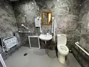 Ένα μπάνιο στο One Bed Cosy Flat Rural Location +11 φωτογραφίες
