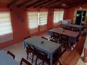 Posezení v ubytování Tupasy Marangatu Hostal