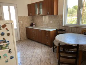 Kuchyň nebo kuchyňský kout v ubytování Apartment LANKA
