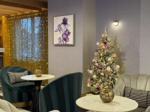 Iris Hotel Boston的休息区