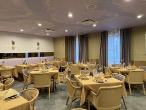 Iris Hotel Boston餐厅或其他用餐的地方