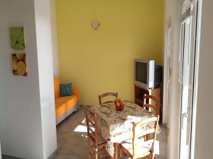 TV a/nebo společenská místnost v ubytování Apartments Marietta