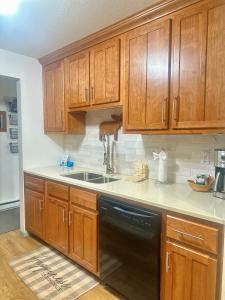 Nhà bếp/bếp nhỏ tại Twin Rivers Vasquez 3 by Stay Winter Park