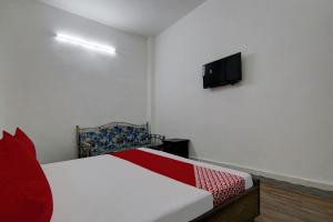 TV a/nebo společenská místnost v ubytování Hotel O R S Guest House