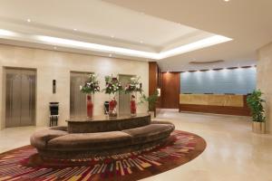 Fuajee või vastuvõtt majutusasutuses Ramada Abu Dhabi Corniche