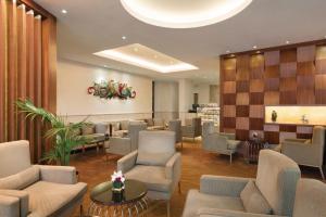 Istumisnurk majutusasutuses Ramada Abu Dhabi Corniche