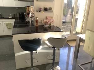 Cucina o angolo cottura di Chambre spacieuse, lumineuse et reposante