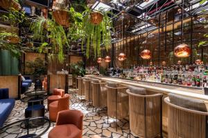 Sohvabaar või baar majutusasutuses Doubletree By Hilton Lima San Isidro