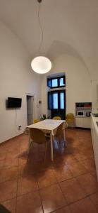 A kitchen or kitchenette at Giulia's House