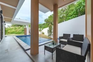 Πισίνα στο ή κοντά στο V149 La bella villa Brand New Fully Luxury