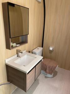 Koupelna v ubytování รตะธารา รีสอร์ท ratathara resort
