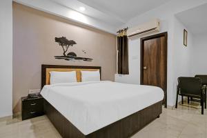 Gallery image of Collection O The Eternity Near LIG Sqaure in Indore