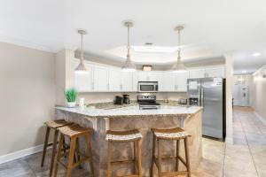 Η κουζίνα ή μικρή κουζίνα στο The Oasis at Orange Beach 2309 +72 φωτογραφίες