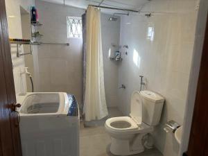 Koupelna v ubytování Negombo - Entire House - Sleeps 7 - Close to the Airport