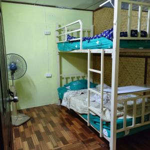 Postel nebo postele na pokoji v ubytování Sunny house hostel