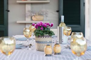 Ποτά στο Villa Helidona with Private Pool