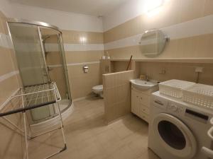 Ένα μπάνιο στο Apartament przy Długiej