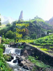 PaulPousada do Ceu的瀑布,有词,远足旅行的出租车