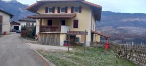 Nespecifikovaný výhled na hory nebo výhled na hory při pohledu z apartmánu