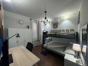 Postel nebo postele na pokoji v ubytování Palazzo Adalgisa