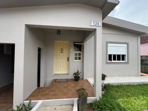 Το κτήριο όπου στεγάζεται  η παραθεριστική κατοικία