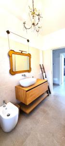 Ένα μπάνιο στο Residenza Salvia CASA GUARNONE