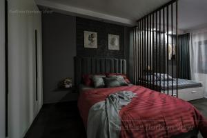 Un dormitorio con una cama con una manta roja. en Endless Horizon View Apartment - FREE PRIVATE Parking Including & Guest BONUS, en Playa Paraiso