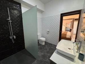 Koupelna v ubytování De Luxe Villa Fabian Escape in Seminyak